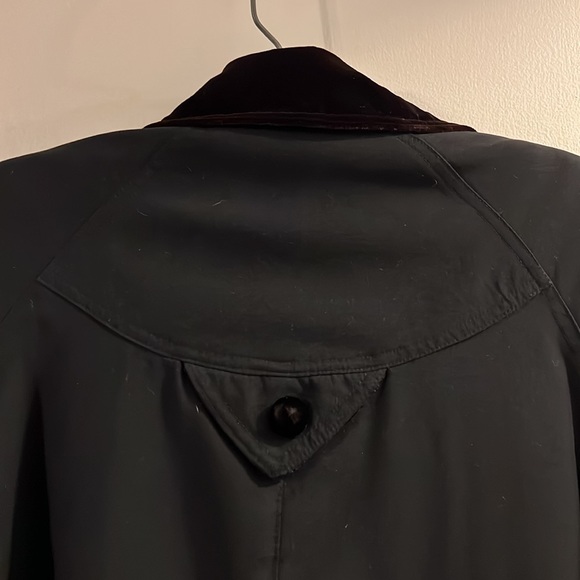American Bazaar black raincoat with button in lining - Picture 7 of 13